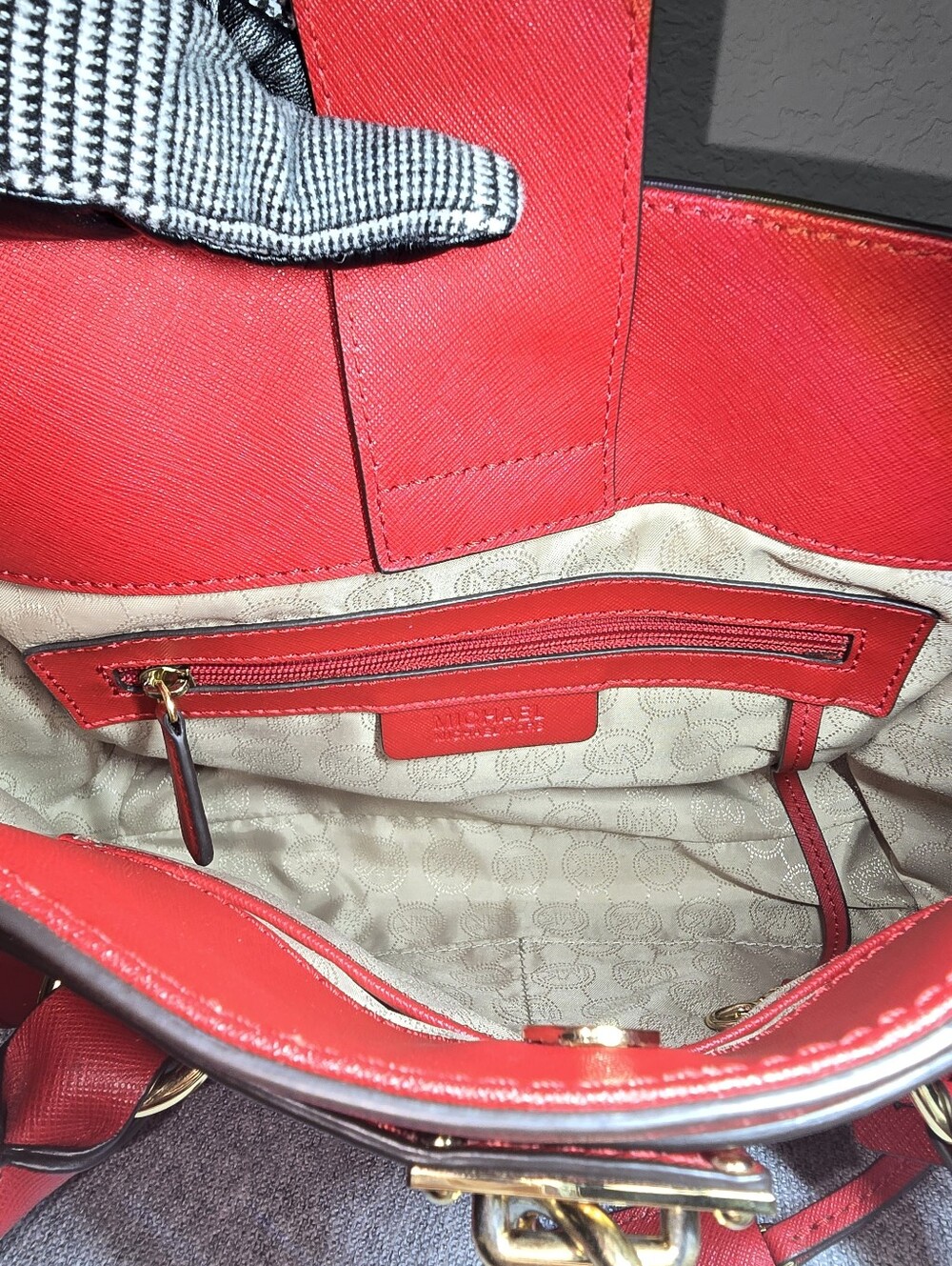Hamilton by Michael Kors, Red Leather with Gold Hardware - Picture 9 of 15